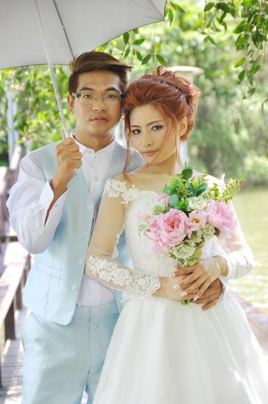 ถ่ายภาพแต่งงาน